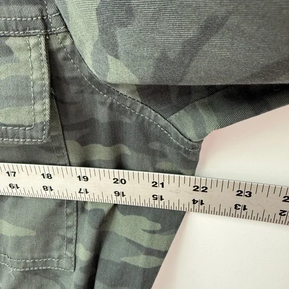 Caslon Women's Camouflage‎ Military Jacket Sz L Green Studded Chore Barn Country - Picture 8 of 14